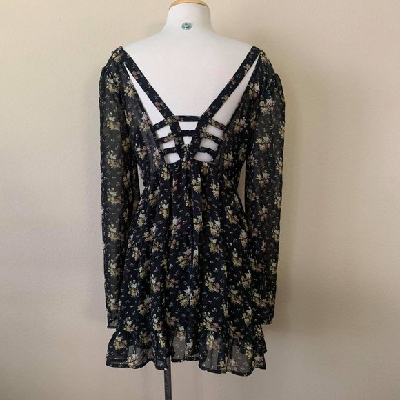 Blu Pepper Floral Dress - Picture 4 of 6